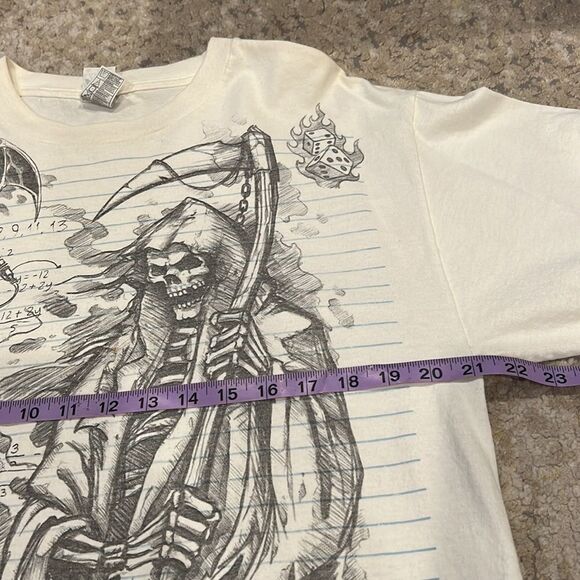 Vintage Y2K Liquid Blue Paper Skulls Reaper 2011 Tee Shirt size L in GUc - Picture 9 of 11